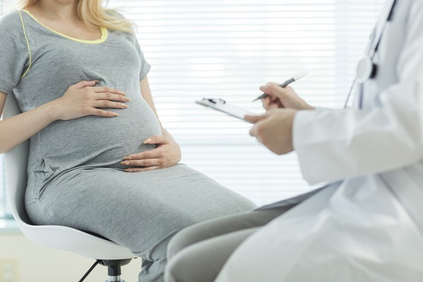 tư vấn bị ra khí hư màu nâu khi mang thai ảnh hưởng đến thai nhi không